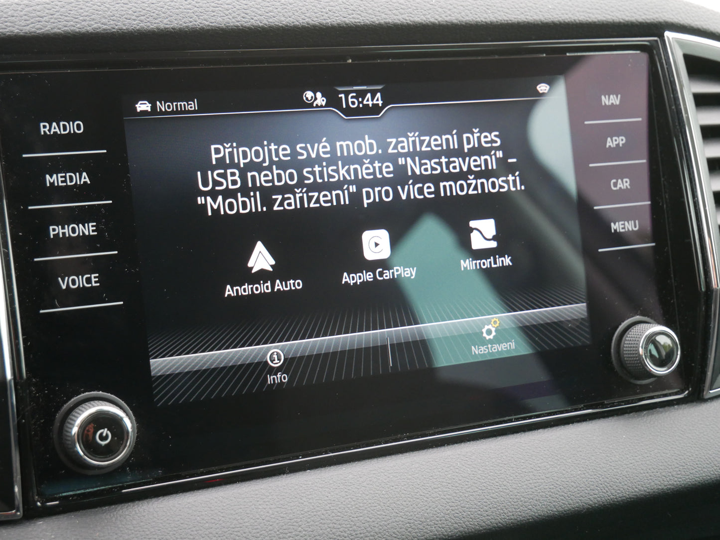 Škoda Karoq 1.5 TSI 110 kW Style
