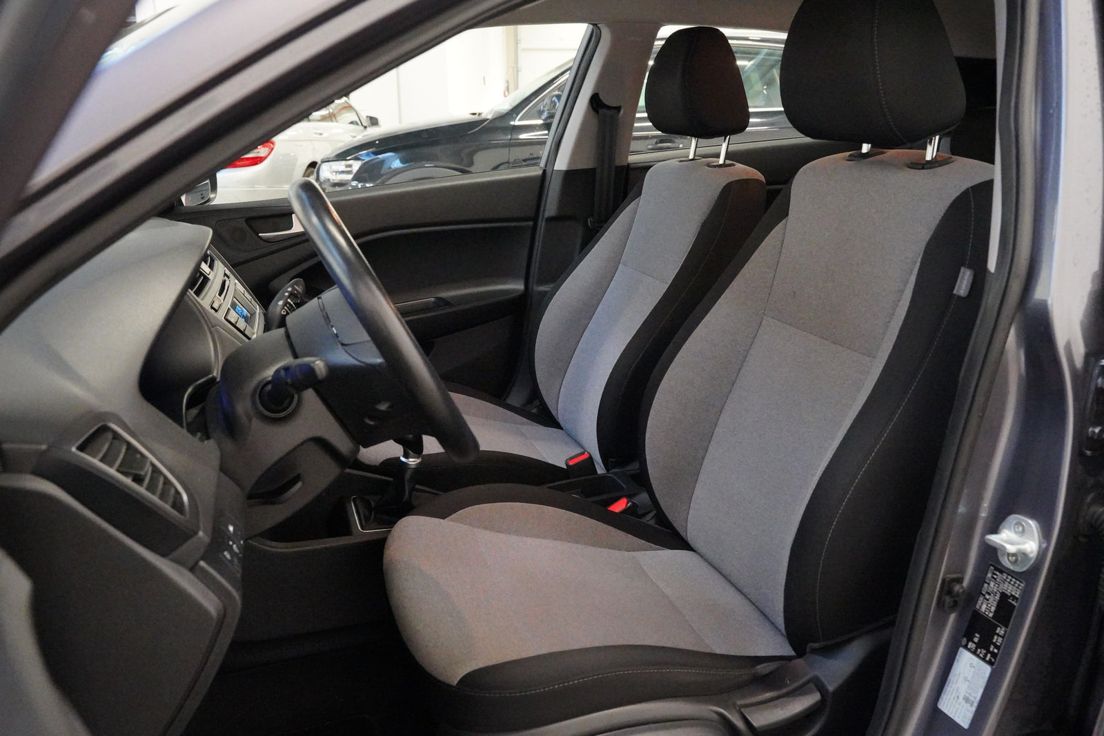Hyundai i20 1.2 MPI 62 kW – foto 6