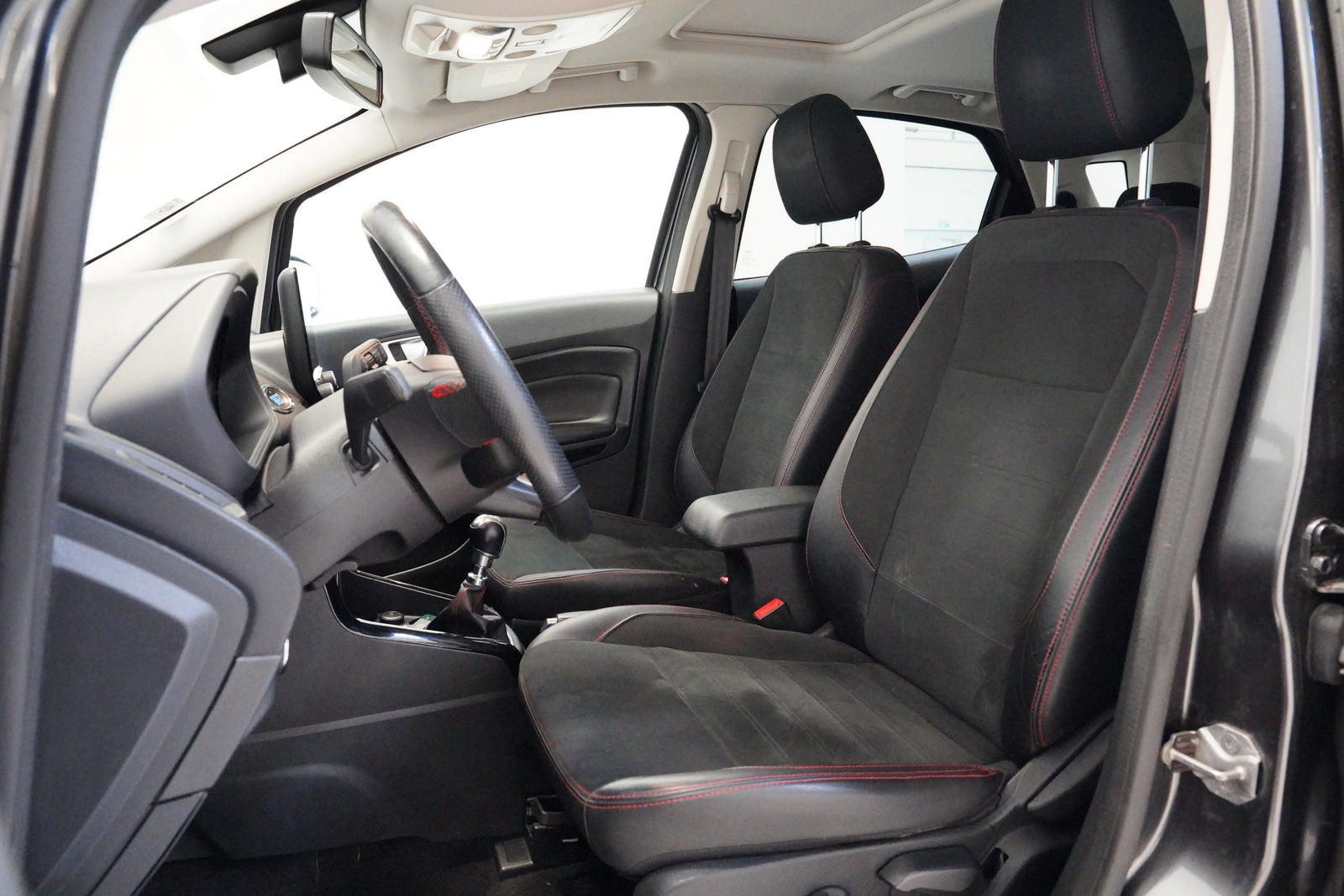 Ford Ecosport 1.5 EcoBlue 92 kW 4WD ST-Line – foto 6