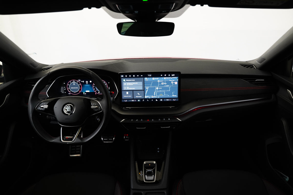 Škoda Octavia 2.0 TSI 195 kW DSG RS – foto 6