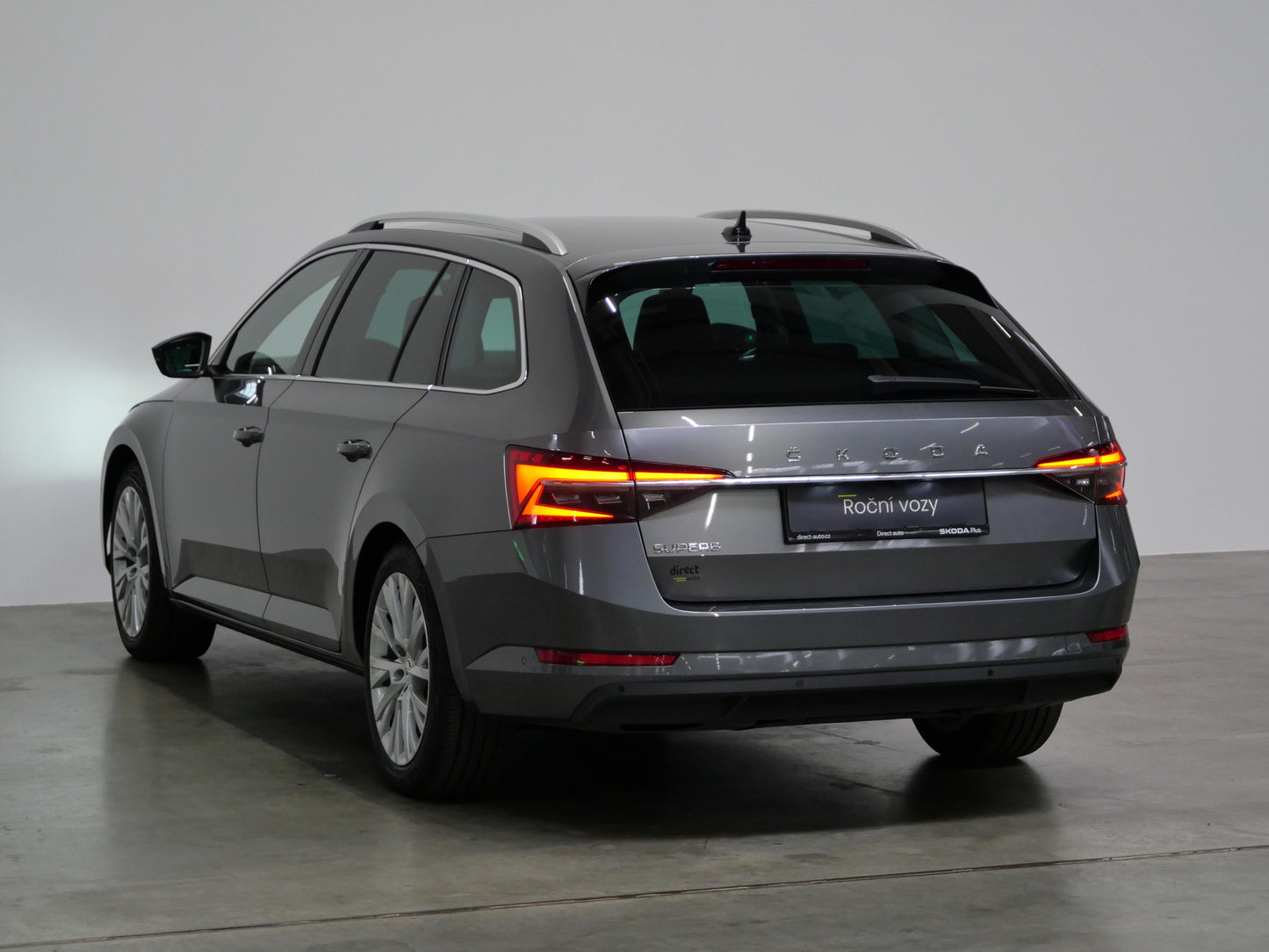 Škoda Superb 2.0 TDI 110 kW DSG Style TOP