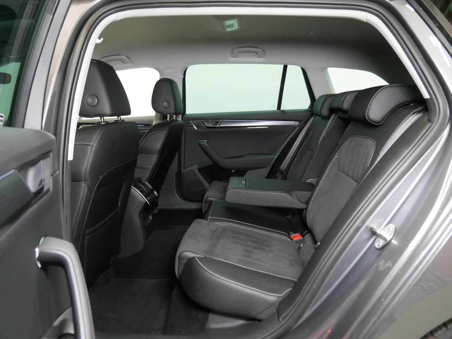Škoda Superb 2.0 TDI 110 kW Style Plus