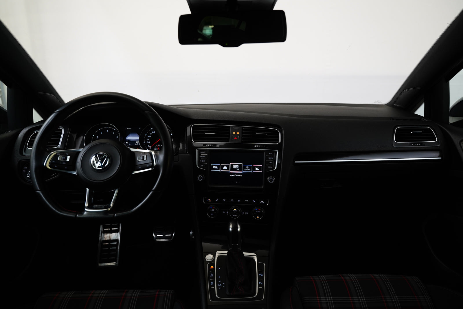 Volkswagen Golf 2.0 TSI 162 kW GTI – foto 6