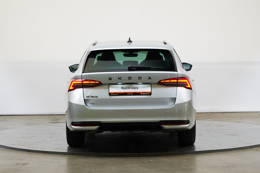 Škoda Octavia 1.5 eTSI 110 kW DSG Sportline – foto 6