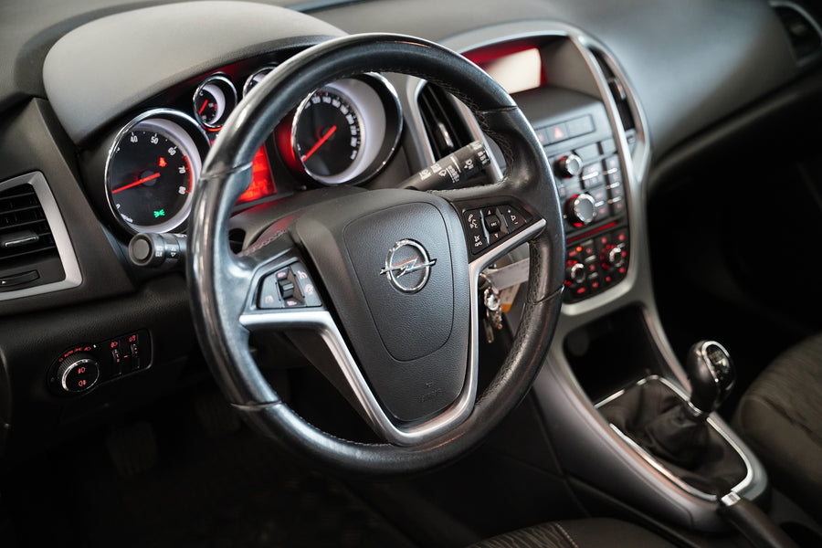 Opel Astra 1.4 T 88kW – foto 6