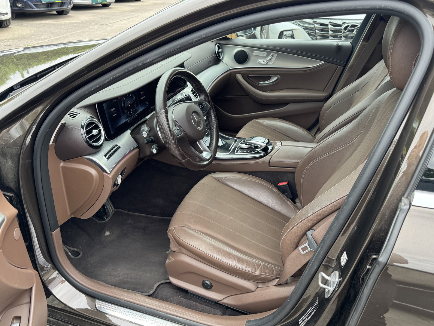 Mercedes-Benz Třídy E 2.0 CDi 143 kW