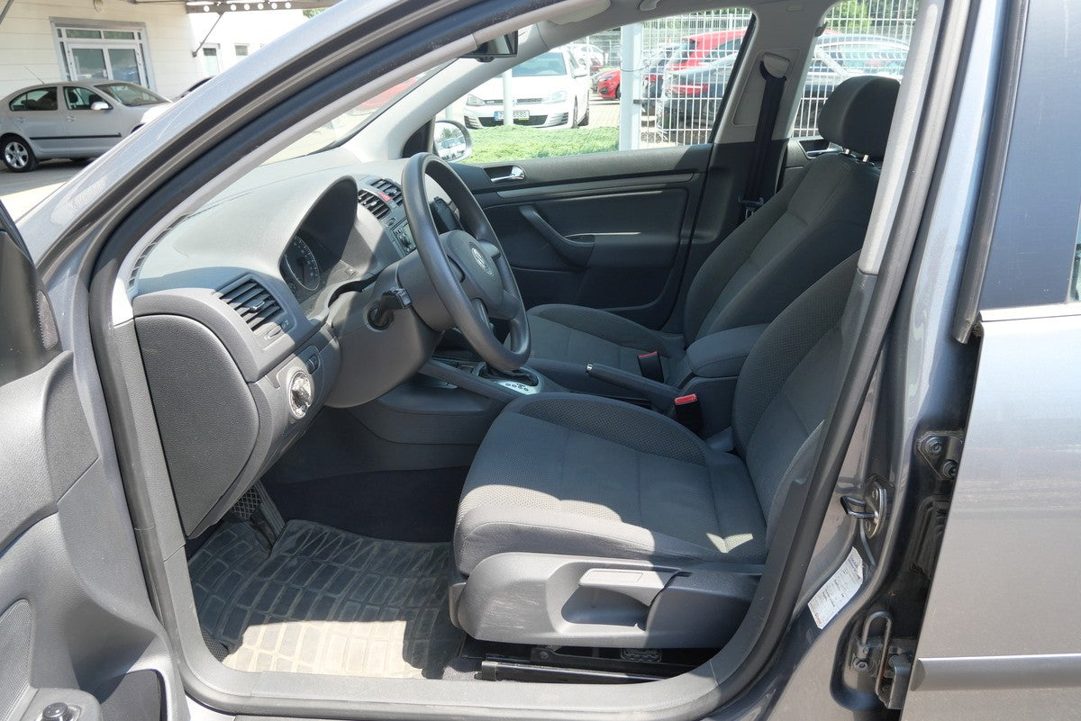 Volkswagen Golf 2.0 FSI 110kW