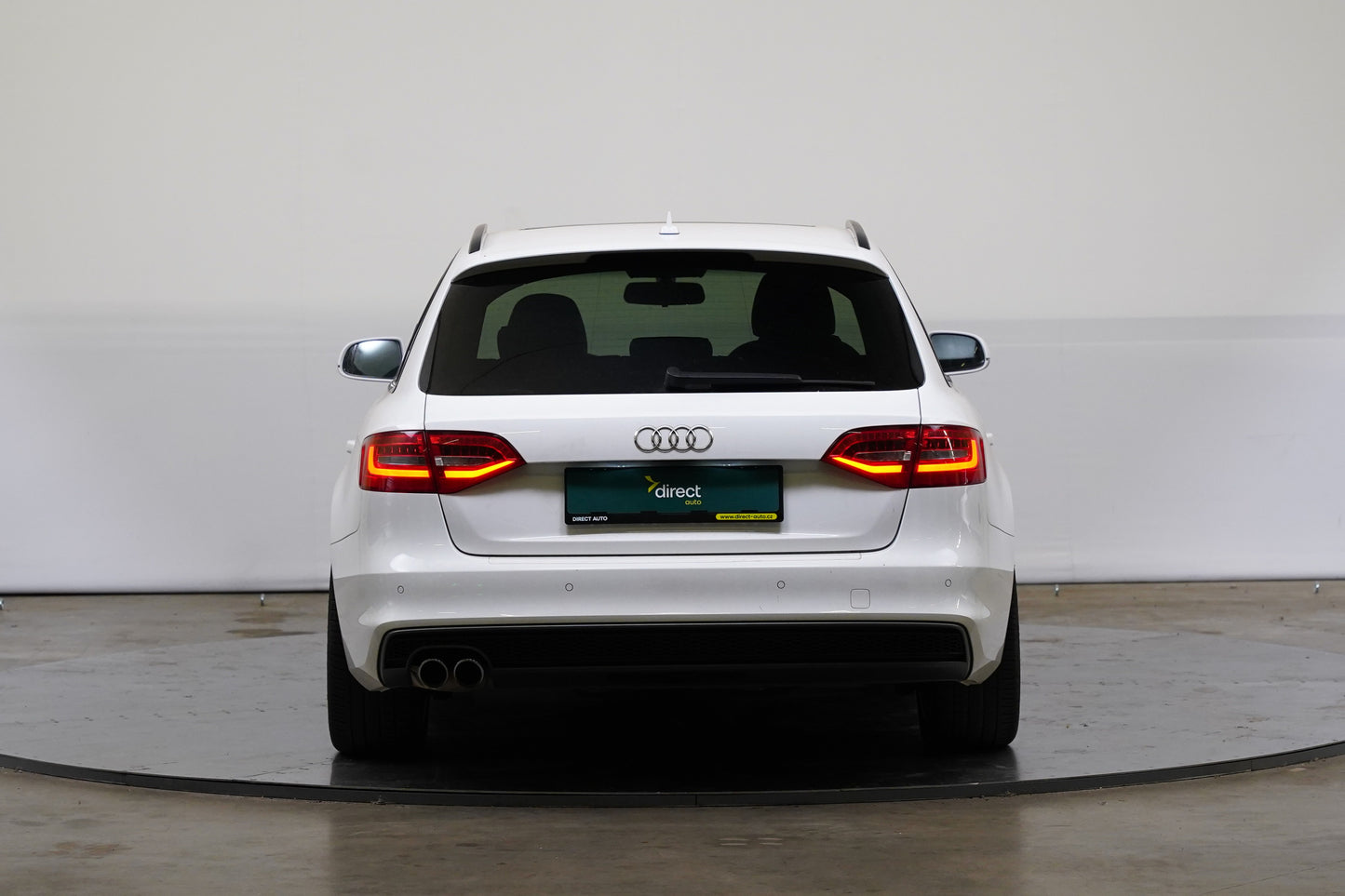 Audi A4 2.0 TDI 110 kW S line plus