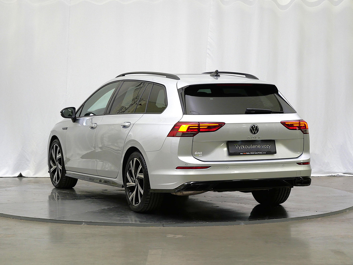 Volkswagen Golf 2.0 TDI 110 kW DSG R-Line