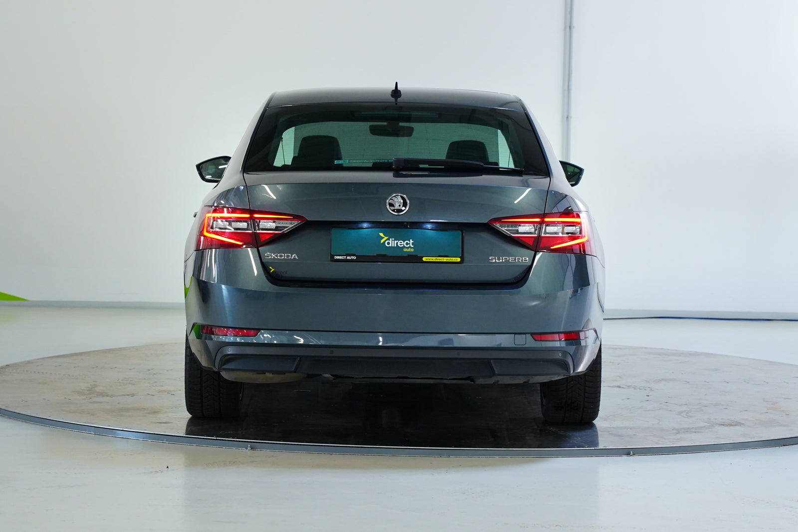 Škoda Superb 1.8 TSI 132 kW DSG L&K – foto 6