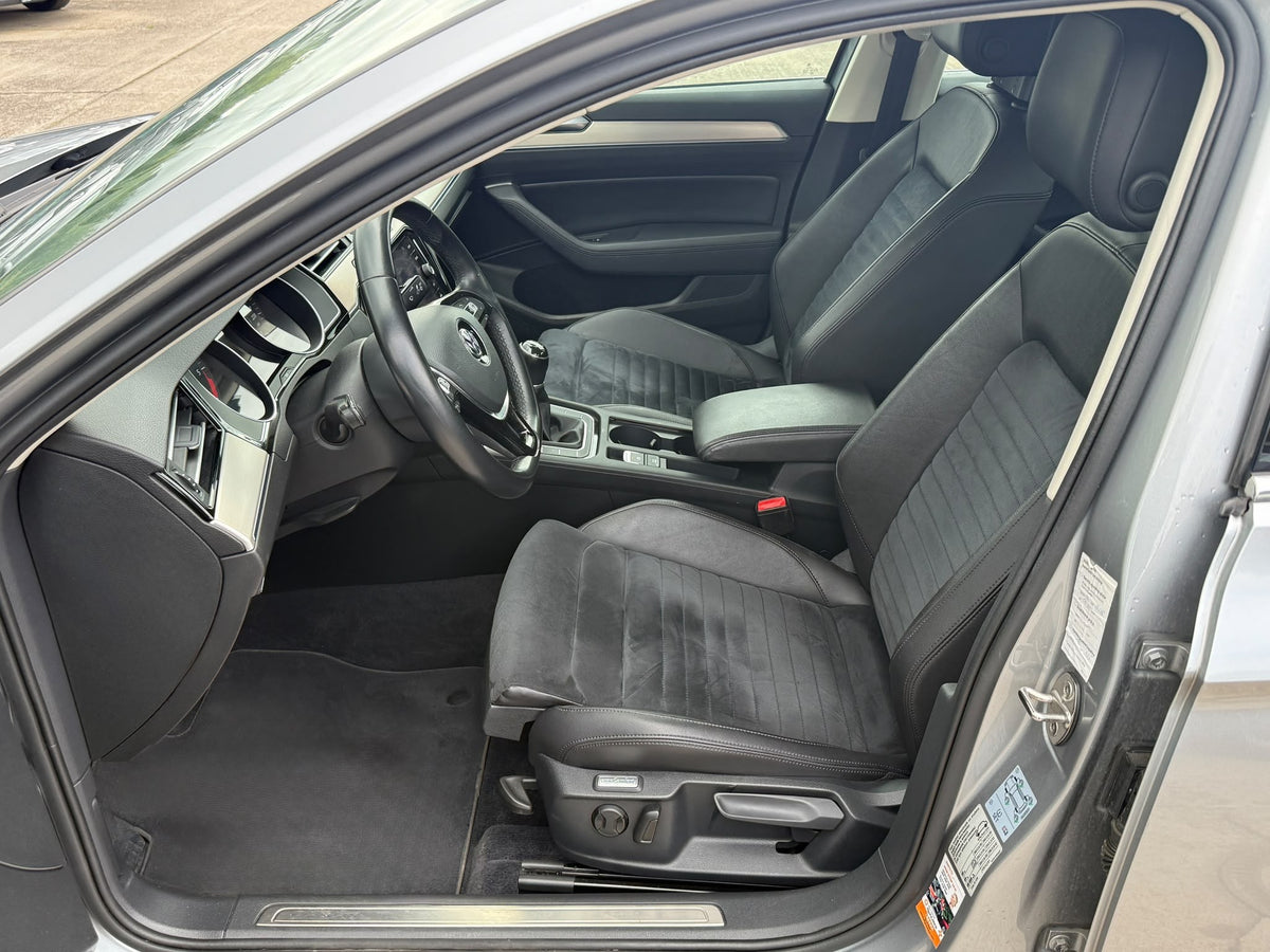Volkswagen Passat 2.0TDI 110KW R-Line
