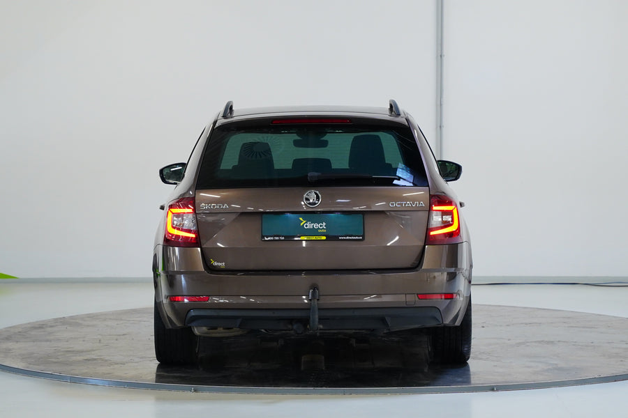 Škoda Octavia 2.0TSi 140kW – foto 6