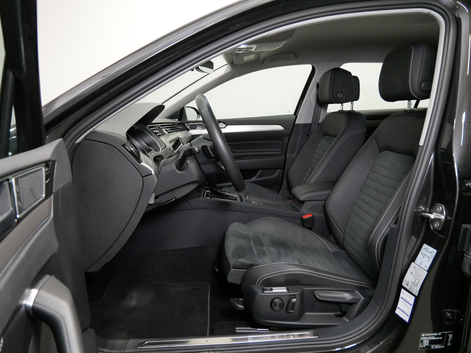 Volkswagen Passat 2.0 TDI 110 kW Elegance – foto 6