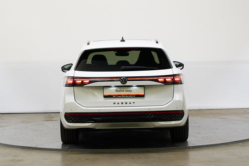 Volkswagen Passat 2.0 TDI 110 kW DSG R-Line – foto 6