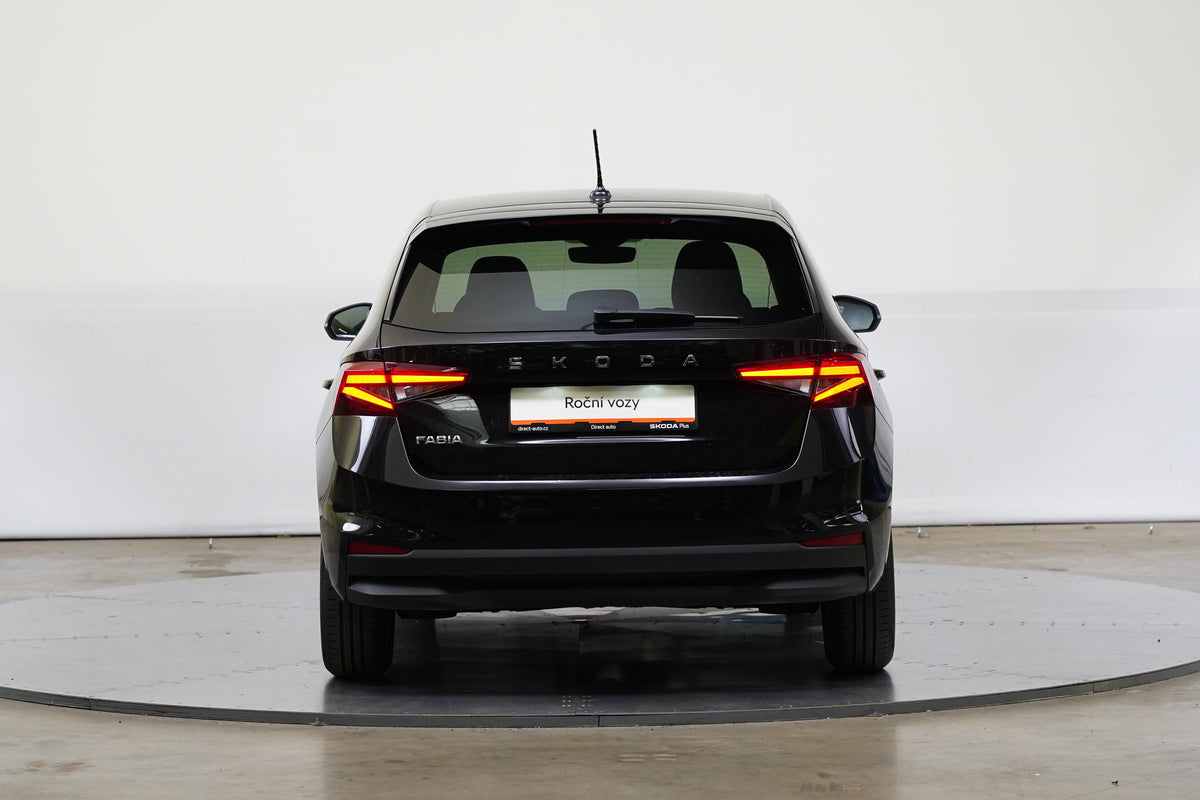 Škoda Fabia 1.0 TSI 85kW DSG Top Selection – foto 6