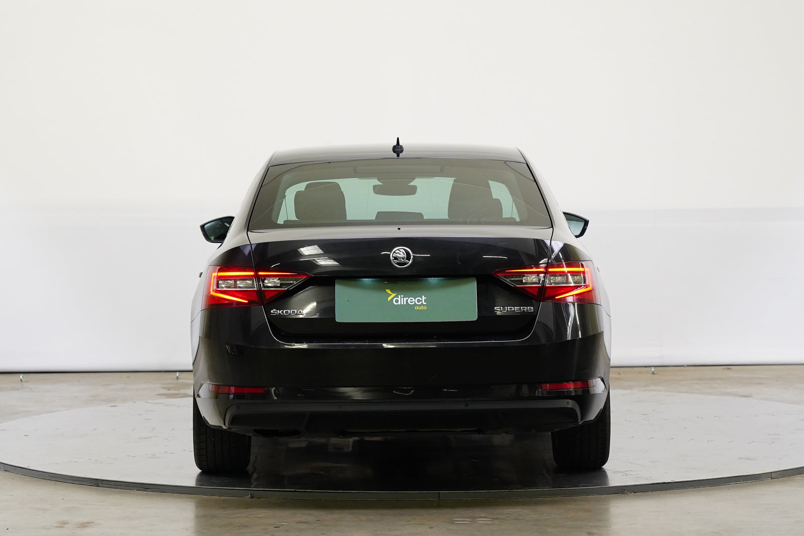Škoda Superb 2.0 TDI 110kW Ambition – foto 6