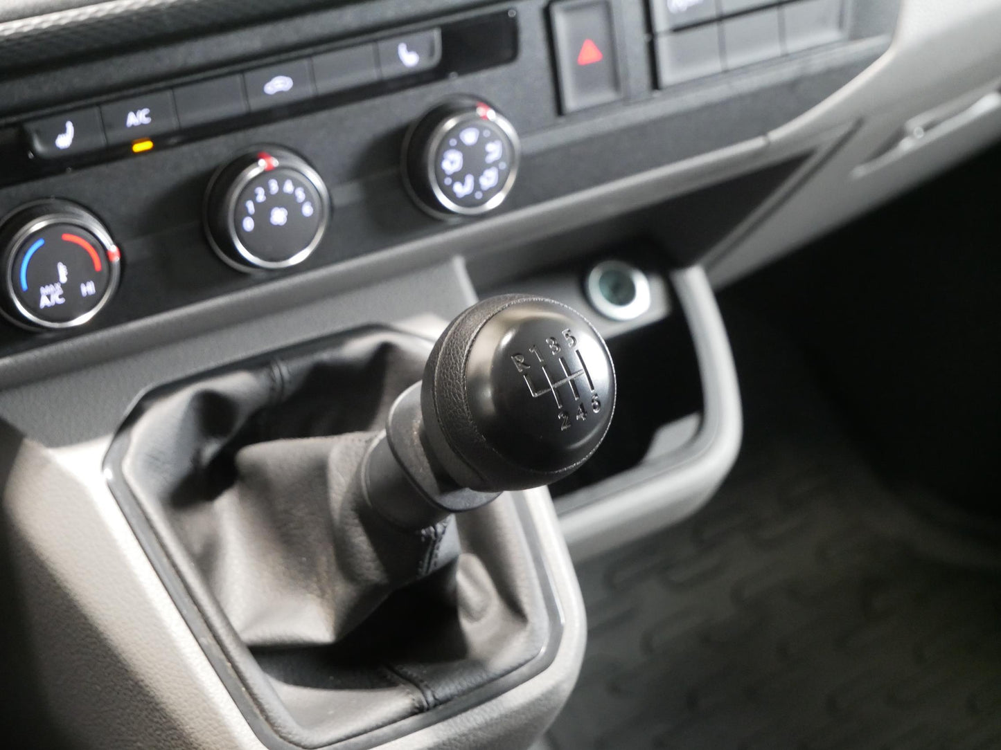 Volkswagen Transporter 2.0 TDI 110 kW Long