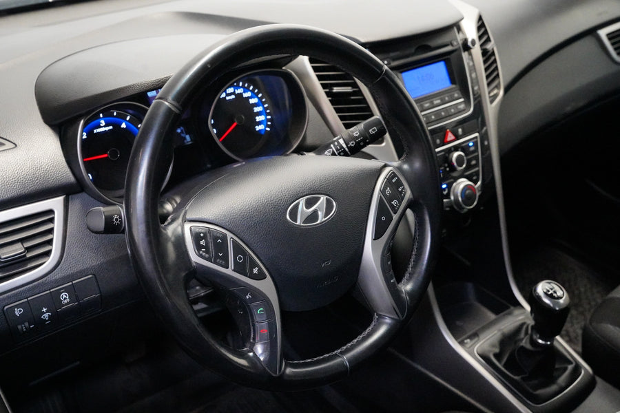 Hyundai i30 1.6 CRDi 81 kW – foto 6
