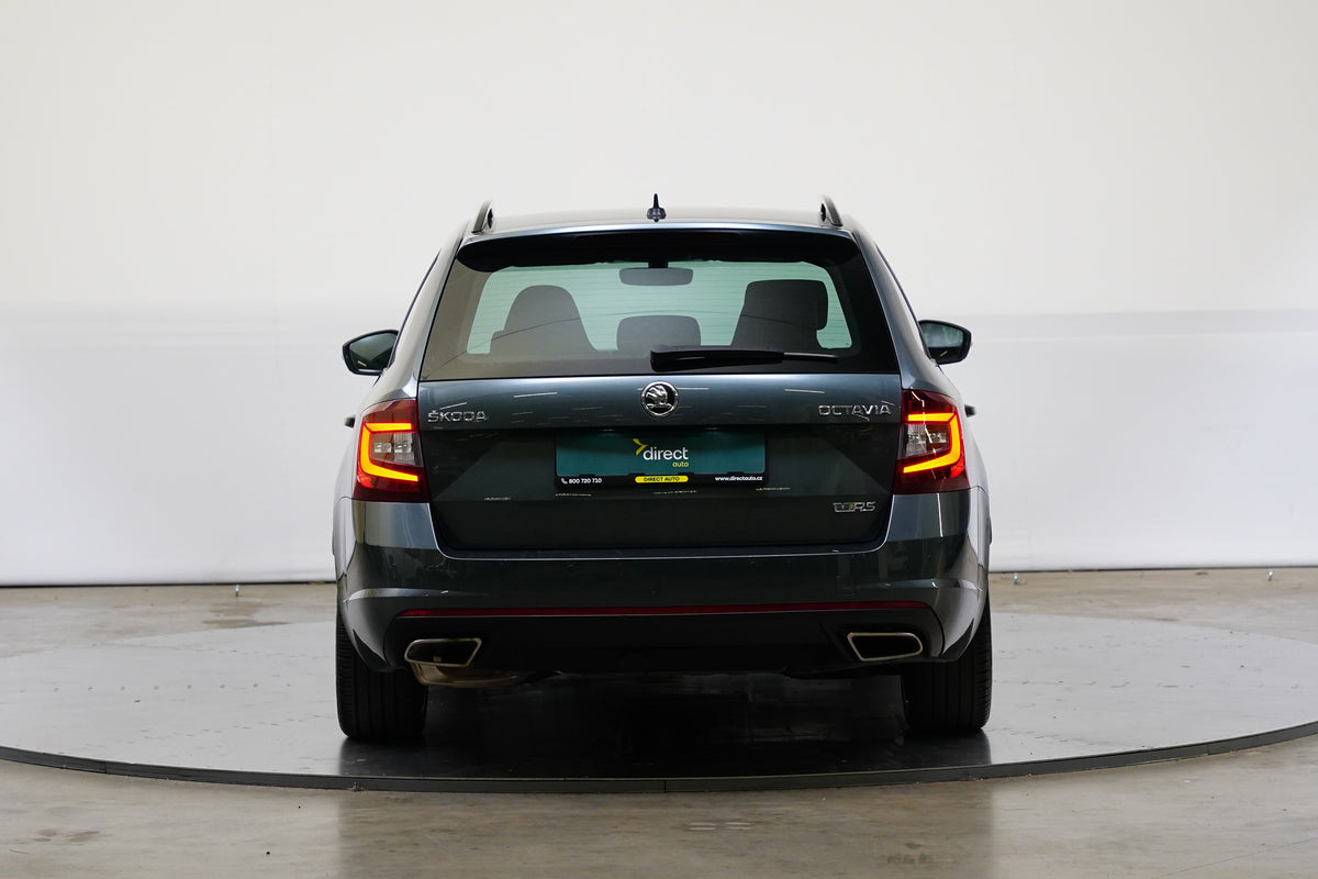 Škoda Octavia 2.0 TDI 135 kW RS – foto 6