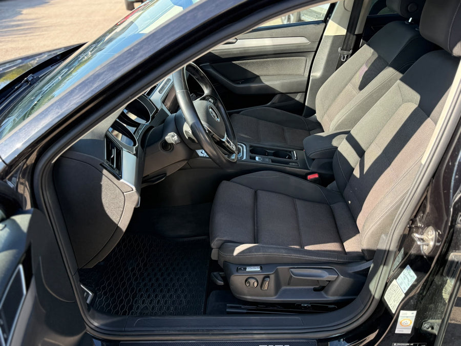 Volkswagen Passat 2.0 TDi 110 kW DSG R-Line – foto 6
