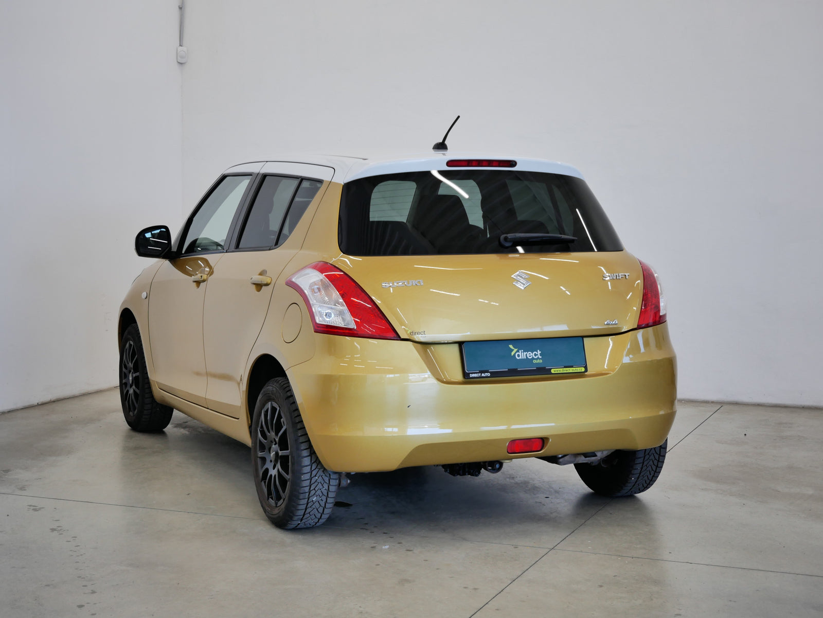 Suzuki Swift 1.2 i 66 kW Comfort – foto 7