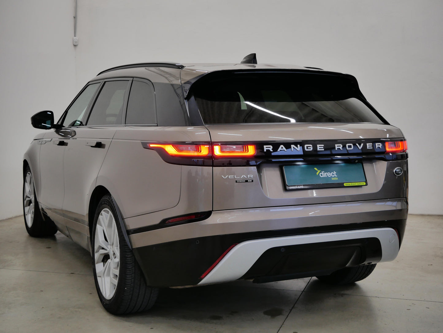 Land Rover Range Rover Velar D300 221 kW AWD SE