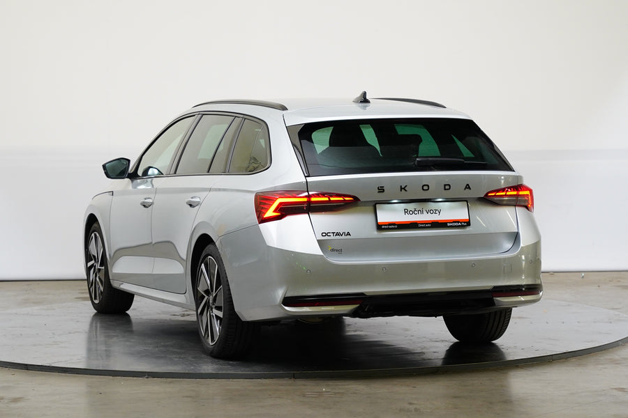 Škoda Octavia 1.5 eTSI 110 kW DSG Sportline – foto 7