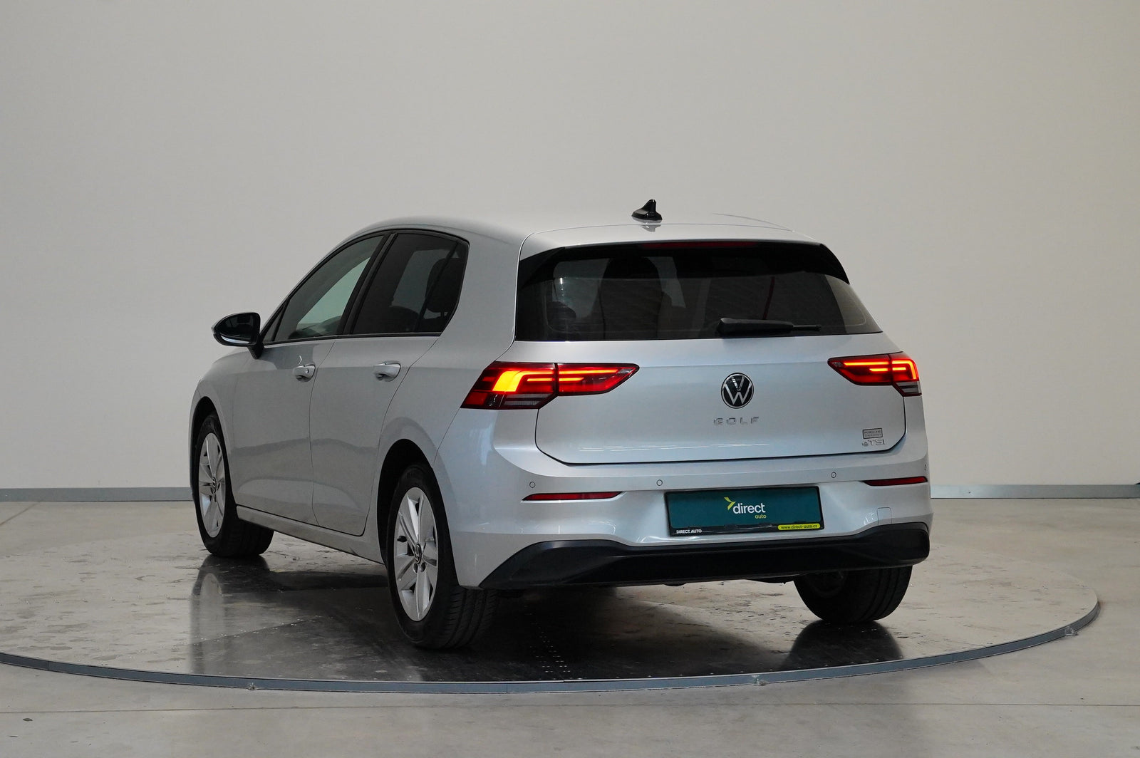 Volkswagen Golf 1.0 TSI 81 kW DSG Life – foto 7