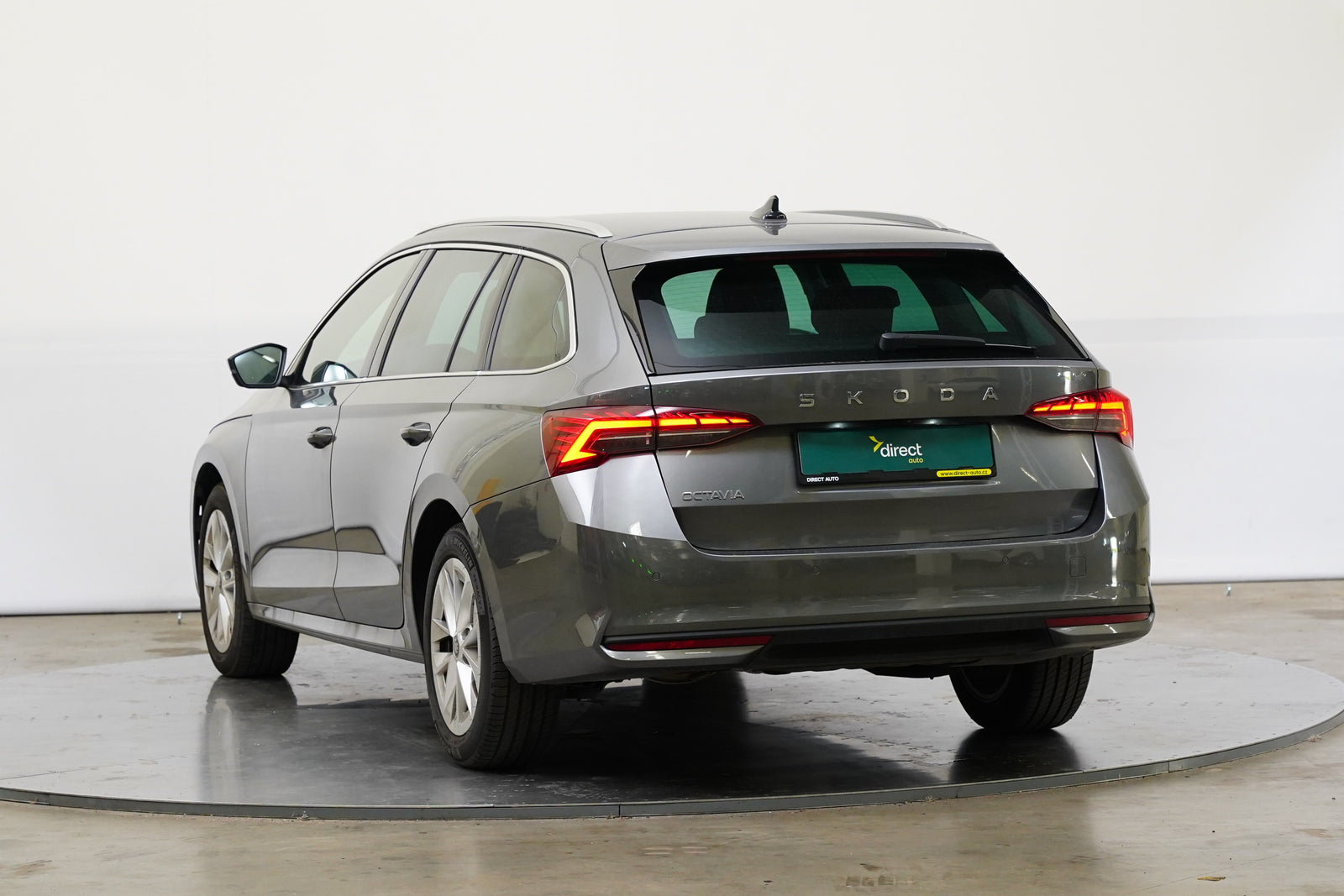 Škoda Octavia 2.0 TDI 110 kW Top Selection – foto 7