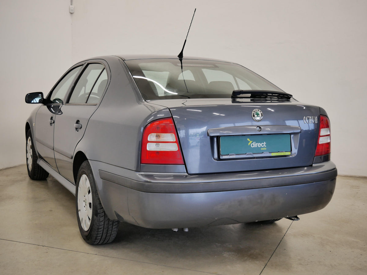 Škoda Octavia 1.6 MPi 75 kW Tour – foto 7