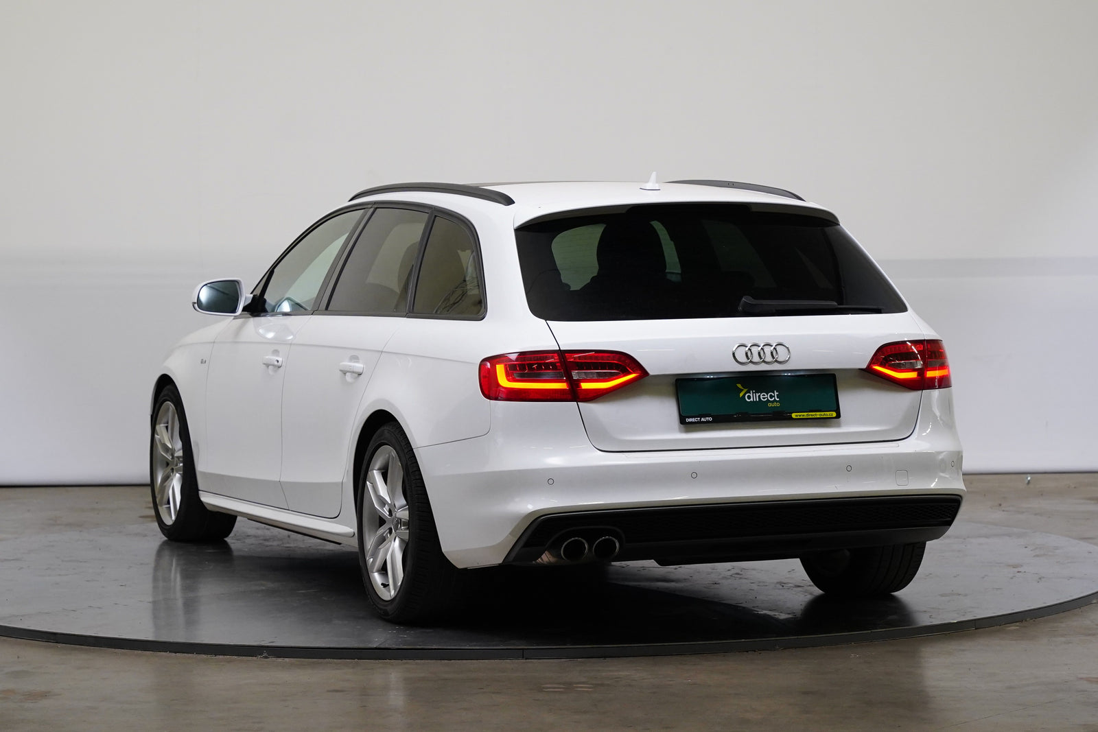 Audi A4 2.0 TDI 110 kW S line plus – foto 7