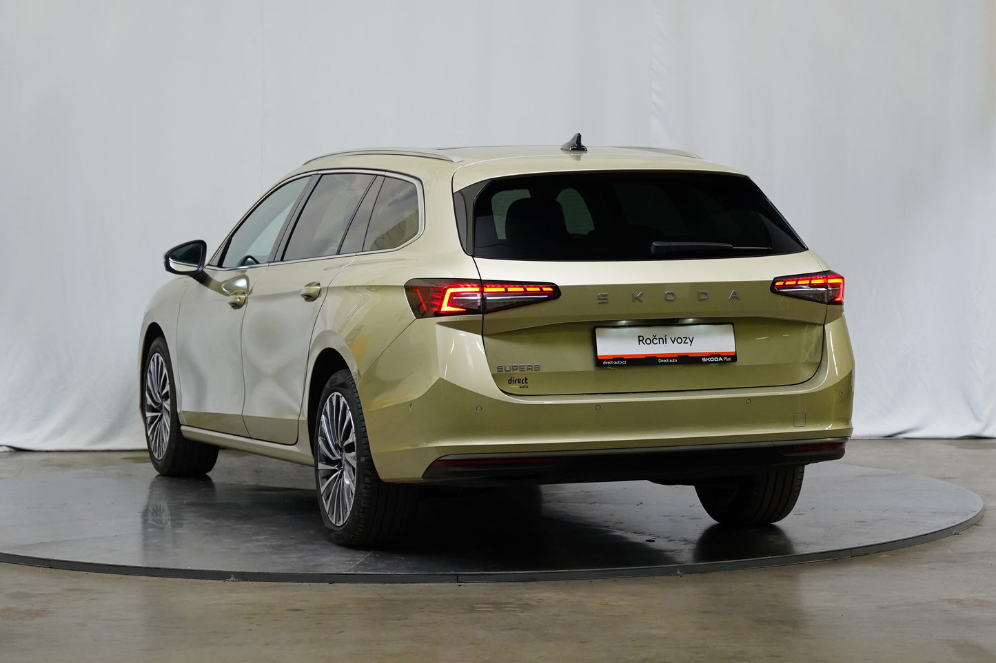 Škoda Superb 2.0 TDI 110 DSG L&K