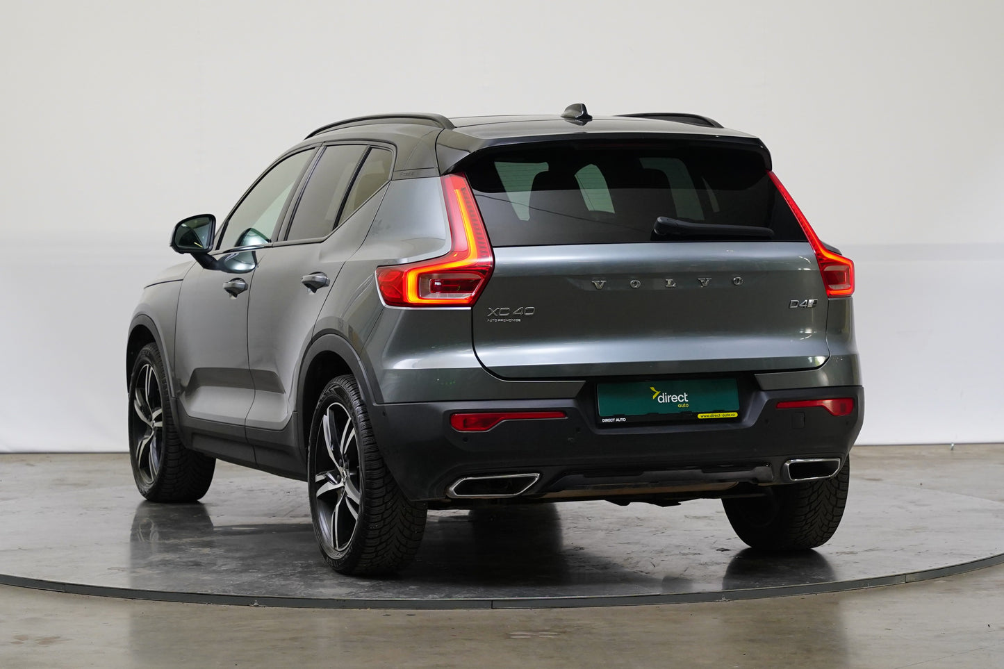 Volvo XC40 2.0 D 140 kW R-design AWD