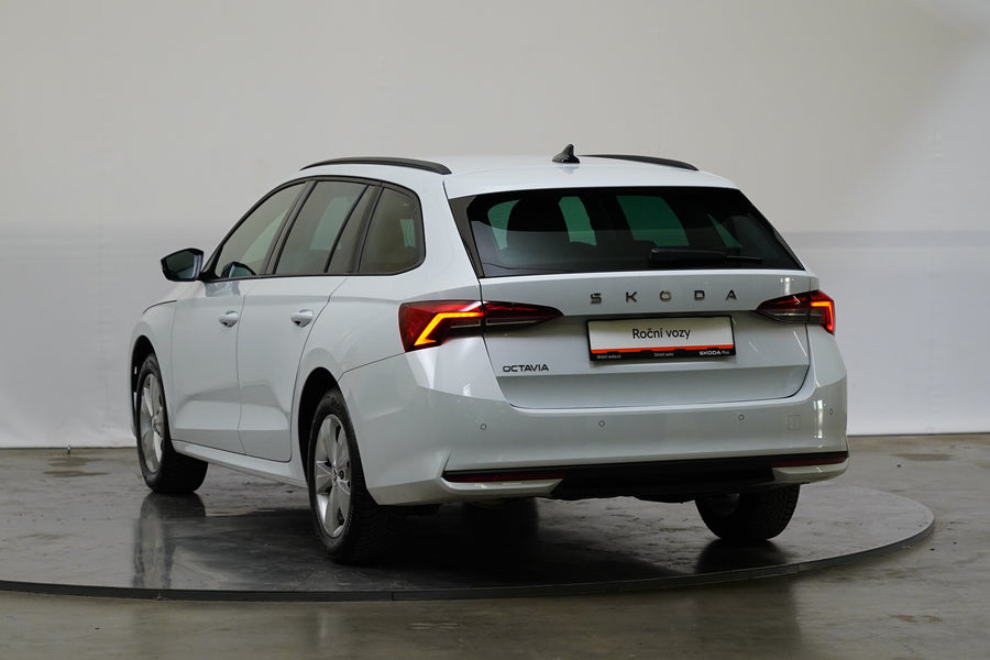 Škoda Octavia 1.5 TSI 110 kW Selection – foto 7