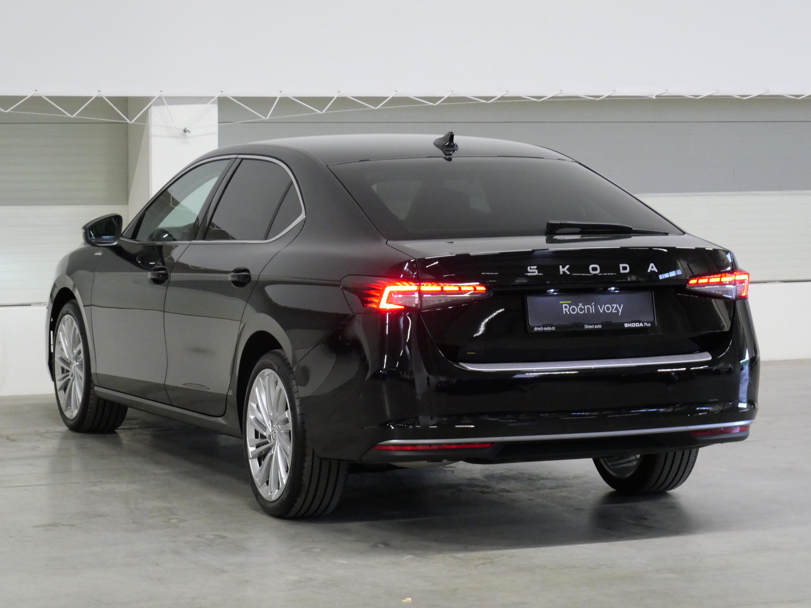 Škoda Superb 2.0 TDI 142 kW L&K – foto 7