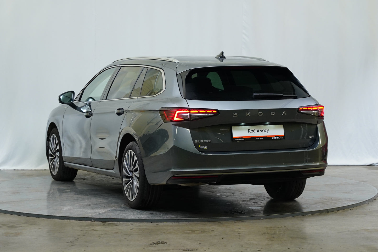 Škoda Superb 2.0 TDI 142 kW DSG 4x4 L&K