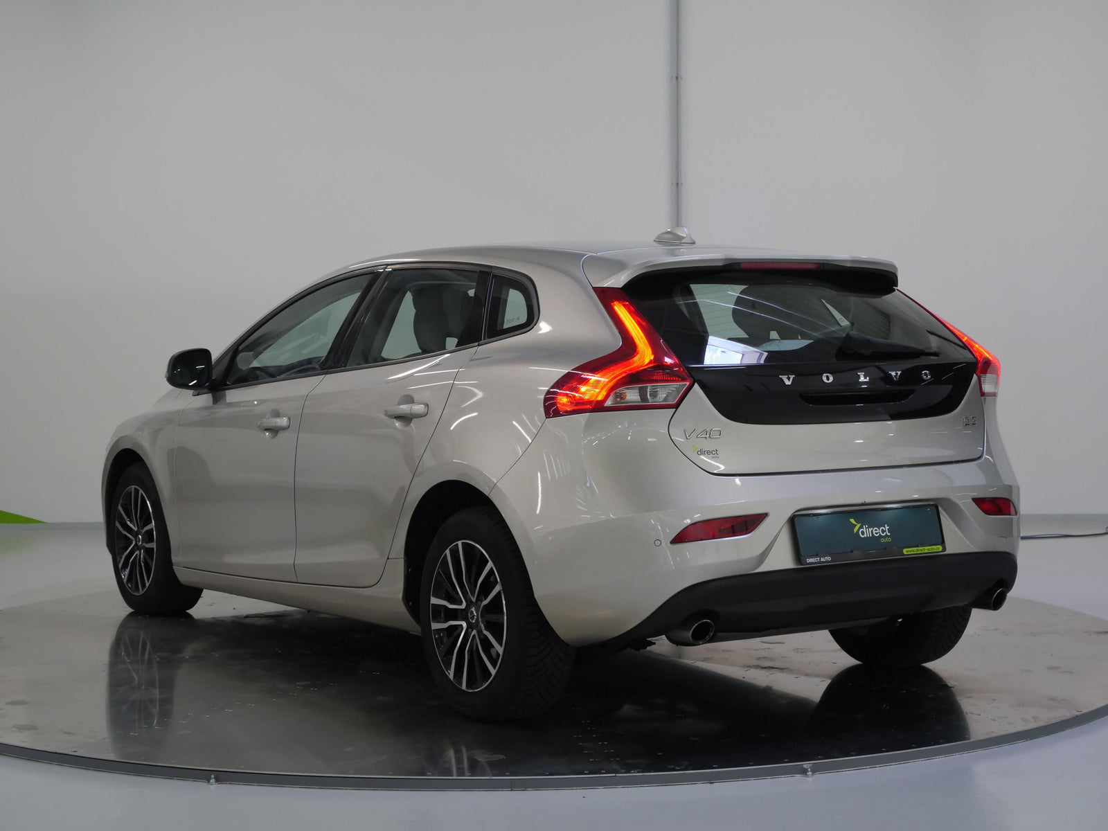 Volvo V40 D3 110 kW Momentum – foto 7