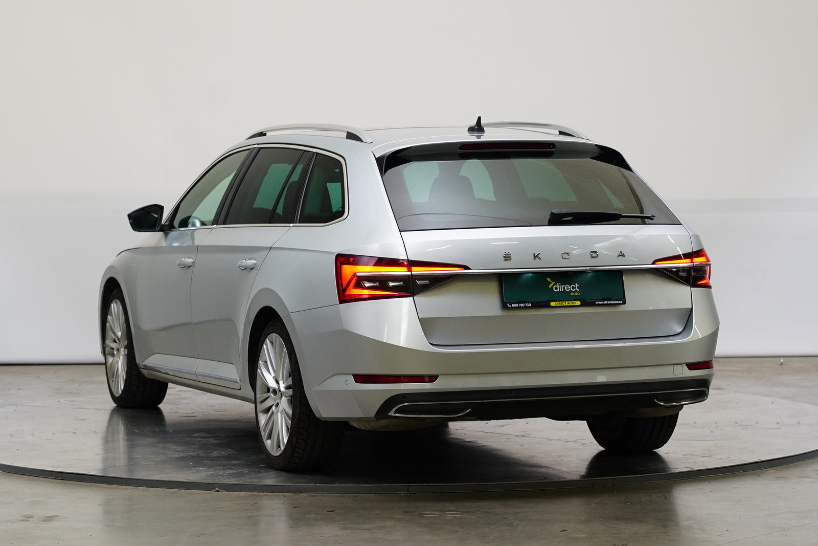 Škoda Superb 2.0 TSI 140 kW Laurin & Klemen – foto 7