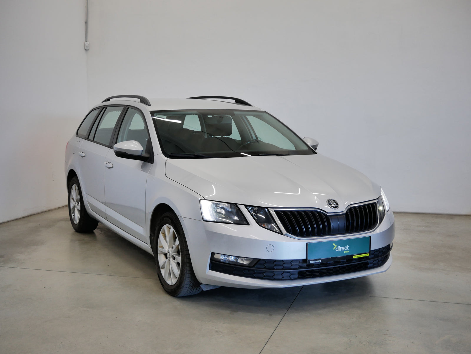 Škoda Octavia 1,6 TDi 85kW Ambition Plus – foto 8