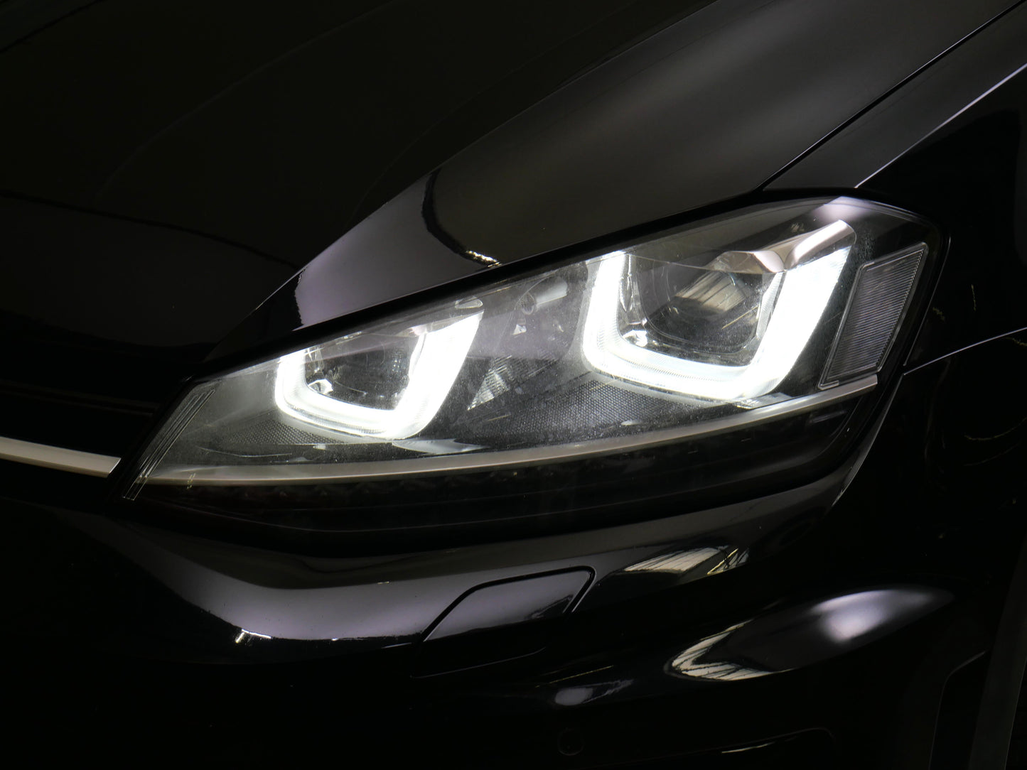 Volkswagen Golf 2.0 TSI 221 kW 4Motion "R"