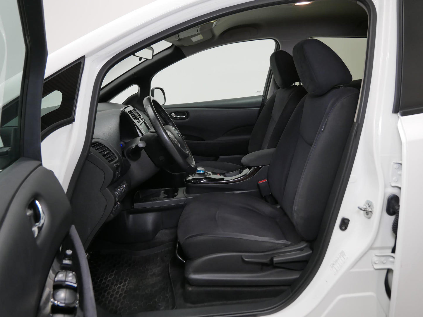 Nissan LEAF 80 kW Acenta 30 KWH