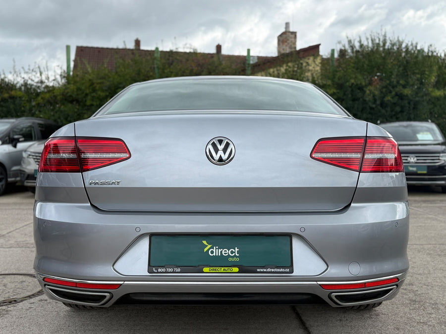 Volkswagen Passat 2.0TDI 110KW R-Line – foto 8