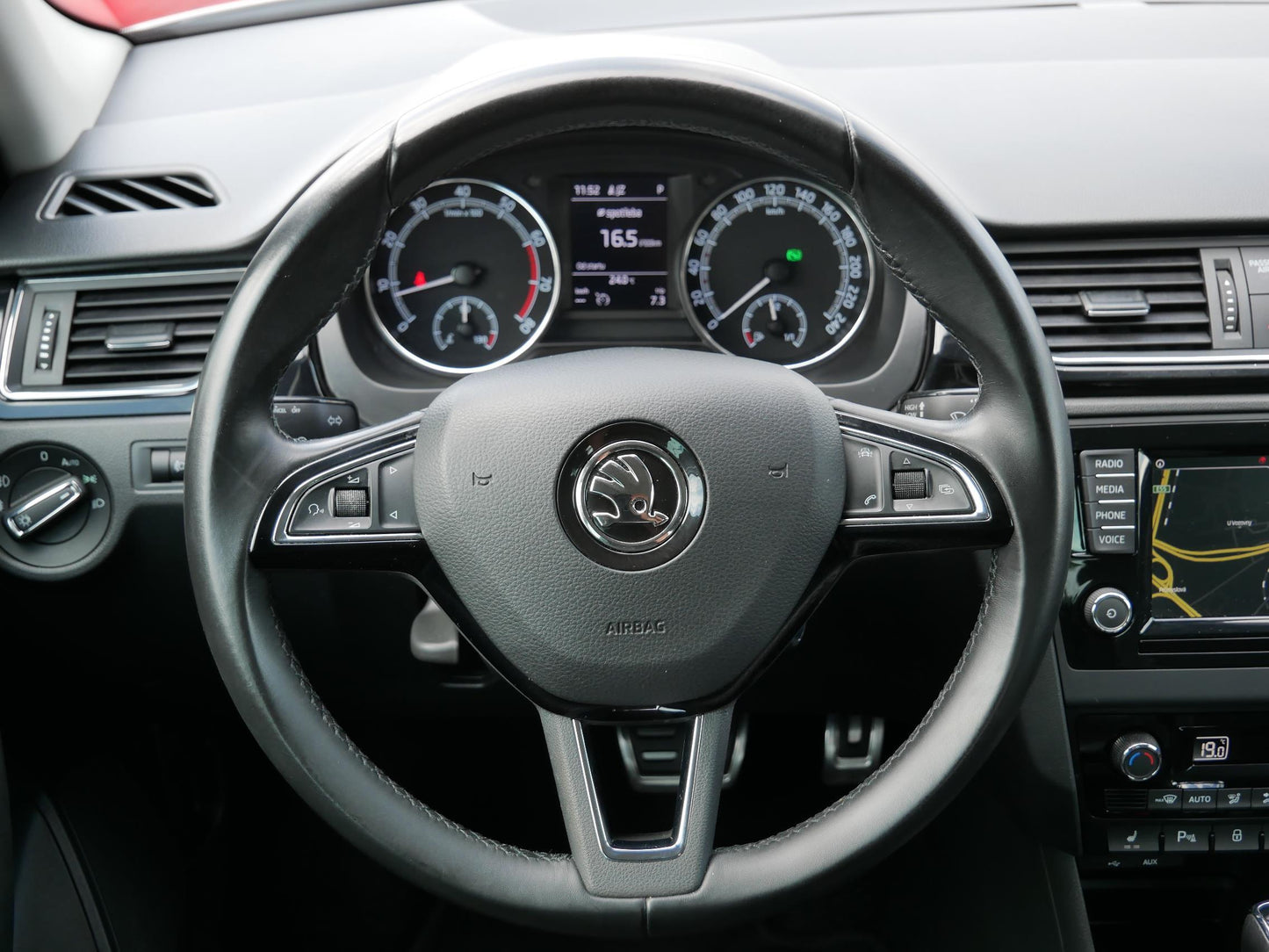 Škoda Rapid 1.4 TSI 92 kW STYLE PLUS