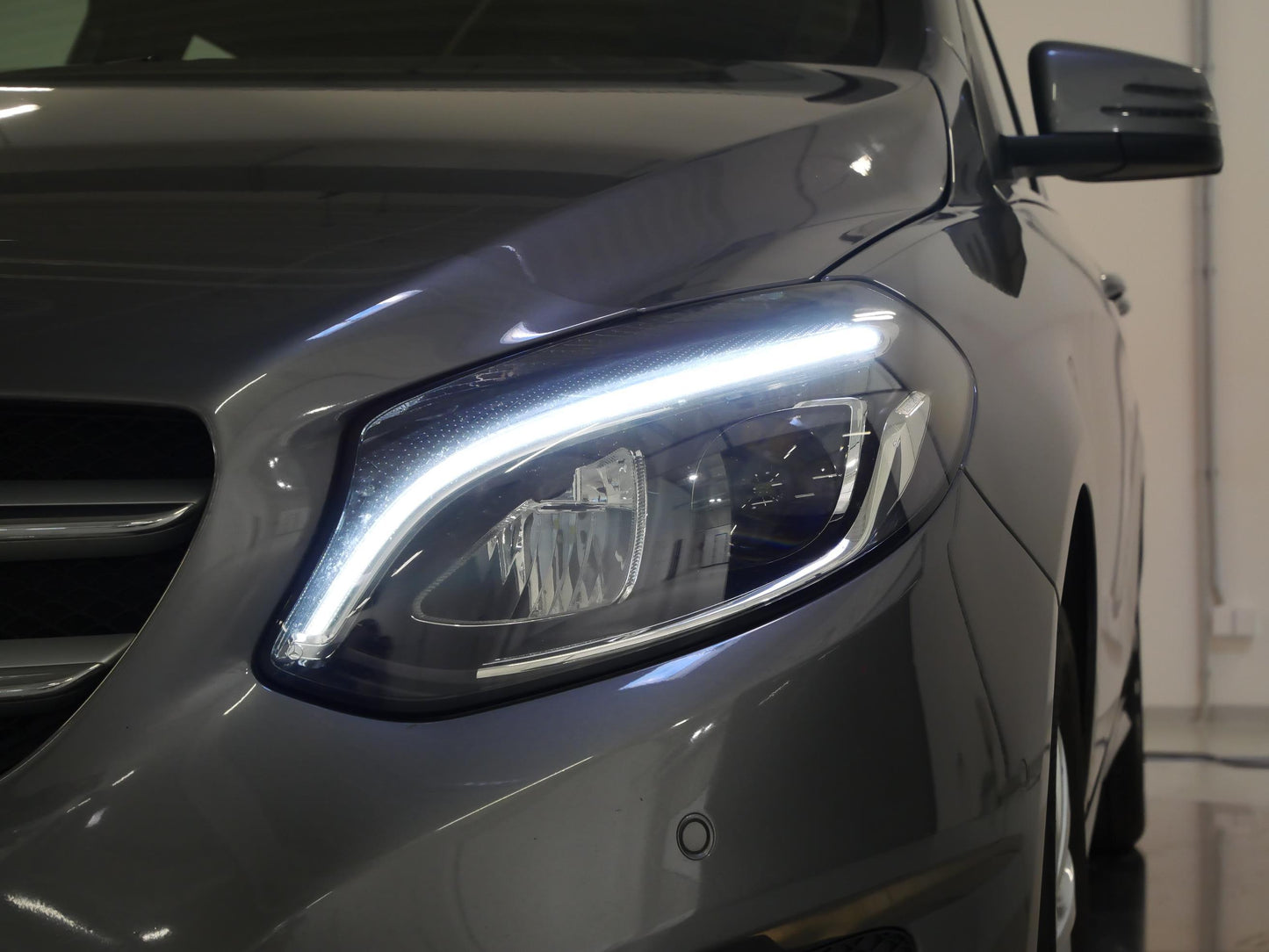 Mercedes-Benz B-Class 180D 80 kW