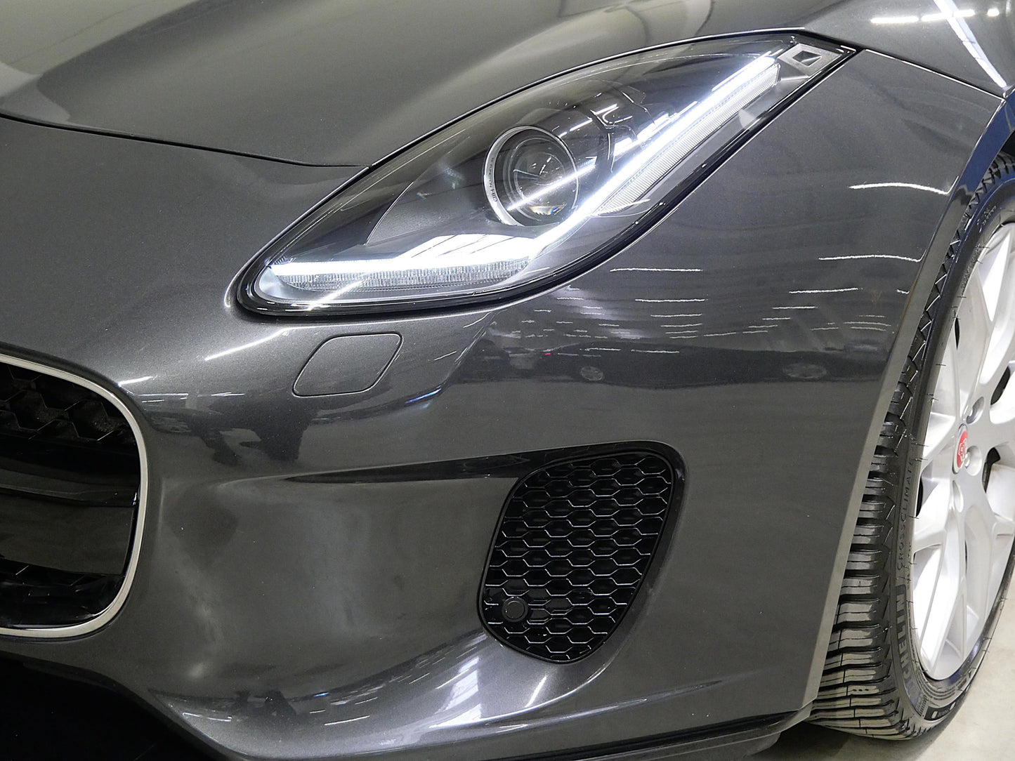 Jaguar F-Type 2.0 I4 300 221 kW R - Dynamic