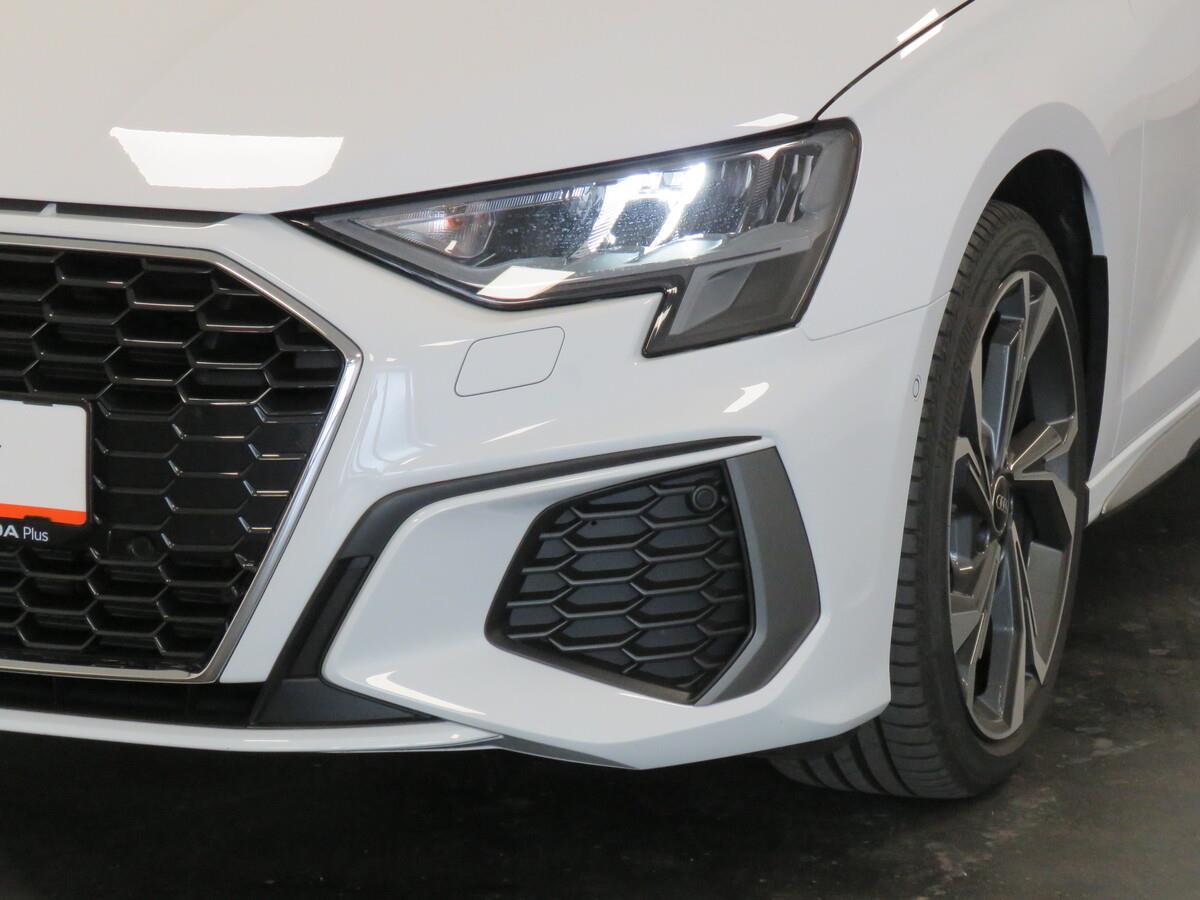 Audi A3 1.5 TFSI 110 kW S line