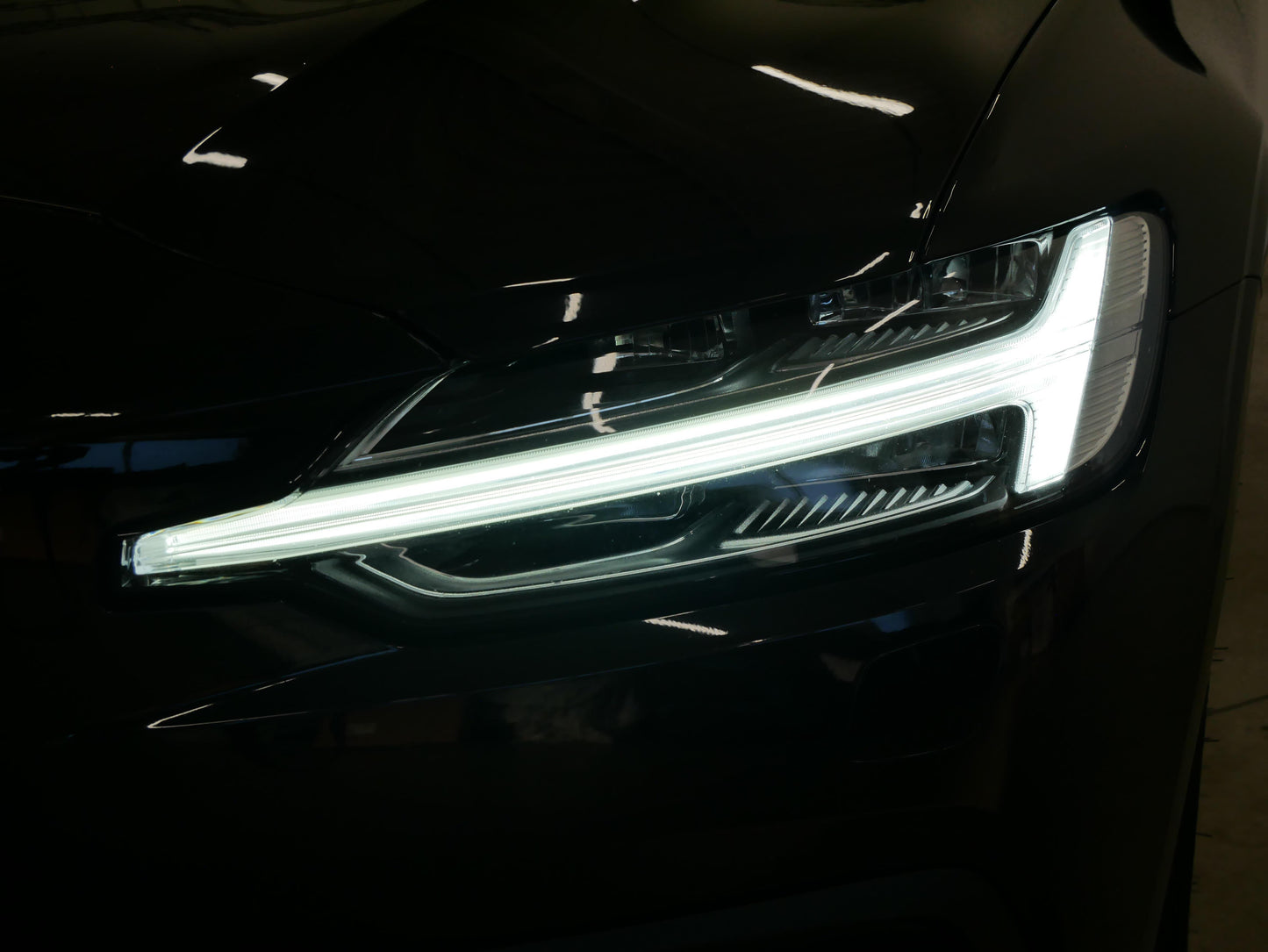 Volvo V60 B4 145 kW Core AUT
