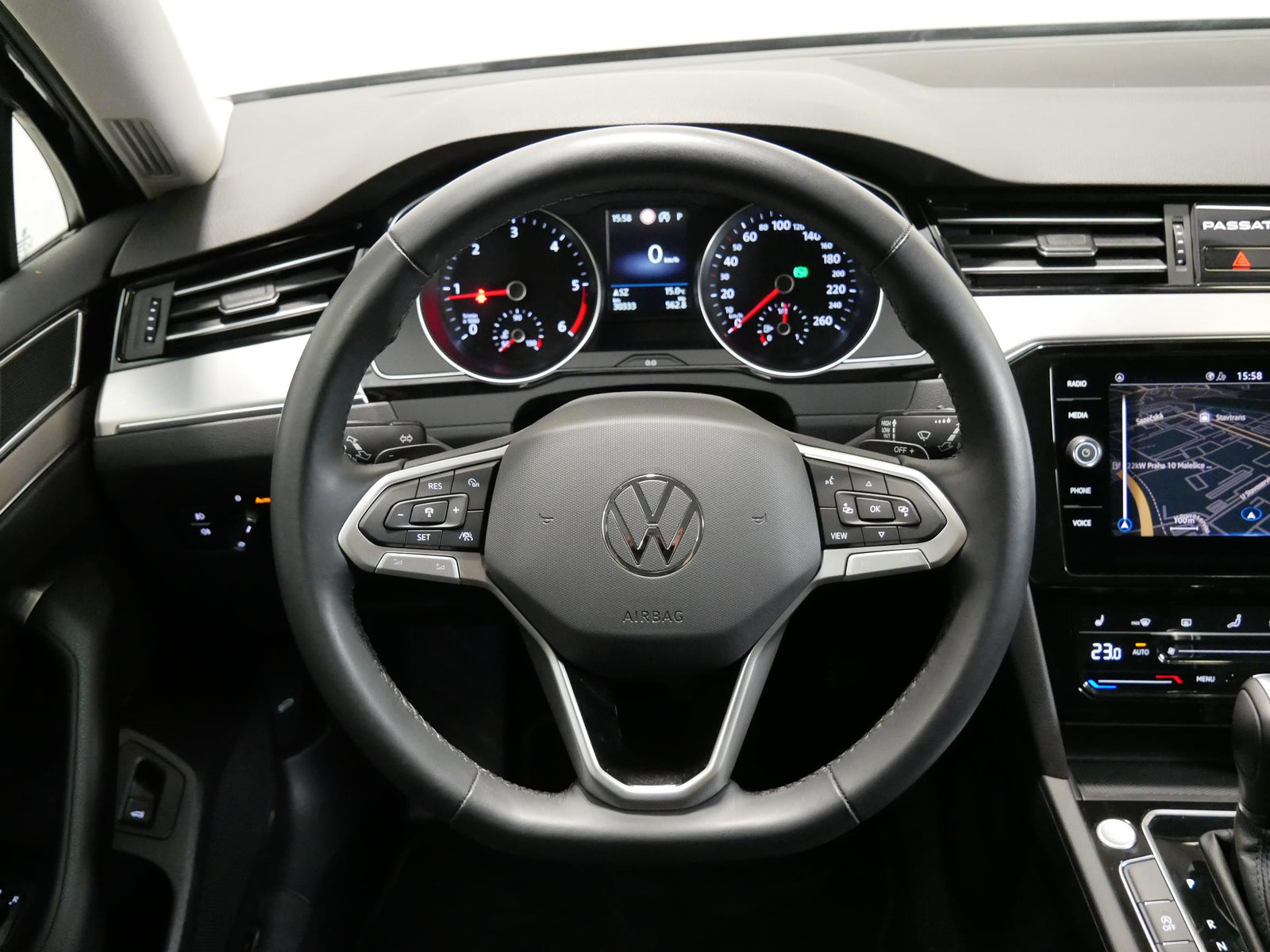Volkswagen Passat 2.0 TDI 110 kW Elegance – foto 8