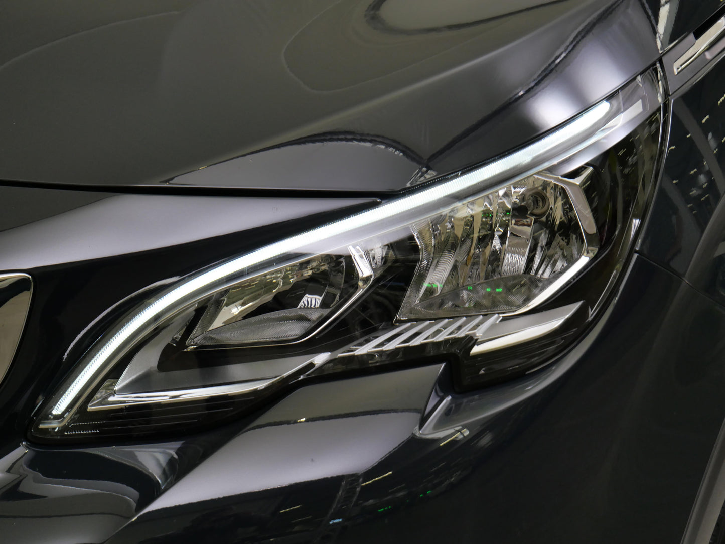 Peugeot 3008 1.2 PureTech 96 kW Allure