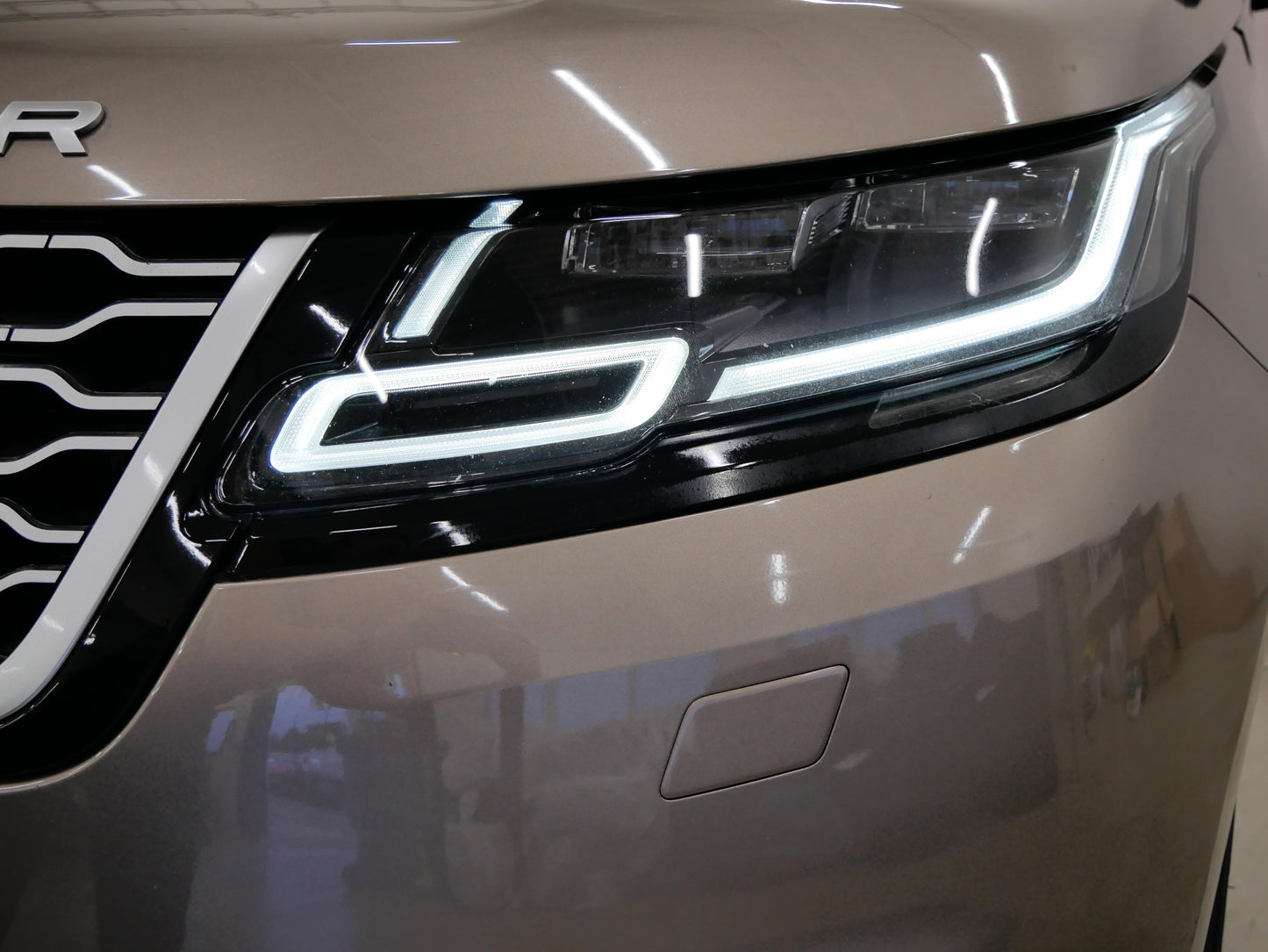 Land Rover Range Rover Velar D300 221 kW AWD SE